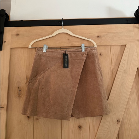 Blank NYC Suede Skirt NWT -Size 27